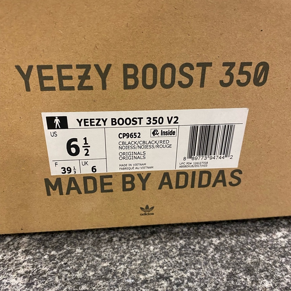Yeezy boost 350 v2 black/red. Brand new still in box never worn mens size 6.5